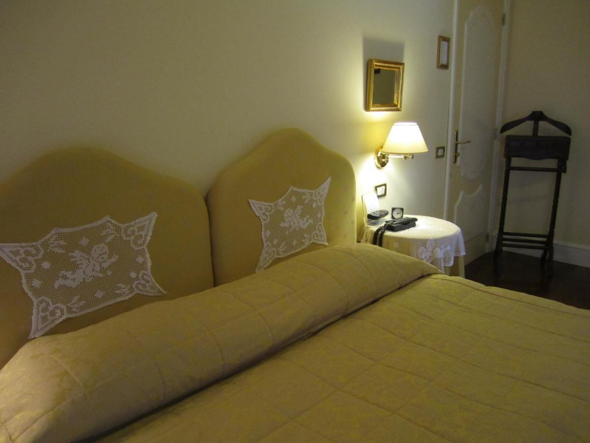 Hotel Villa Castellani Mogliano Cameră foto